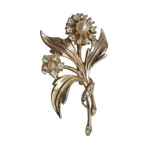Heavy High Quality Faux Pearl Rhinestone Floral Brooch Pin Gold Tone Vintage